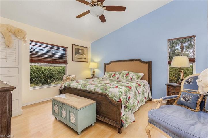 2037  Crown Pointe W BLVD, Naples, FL 34112