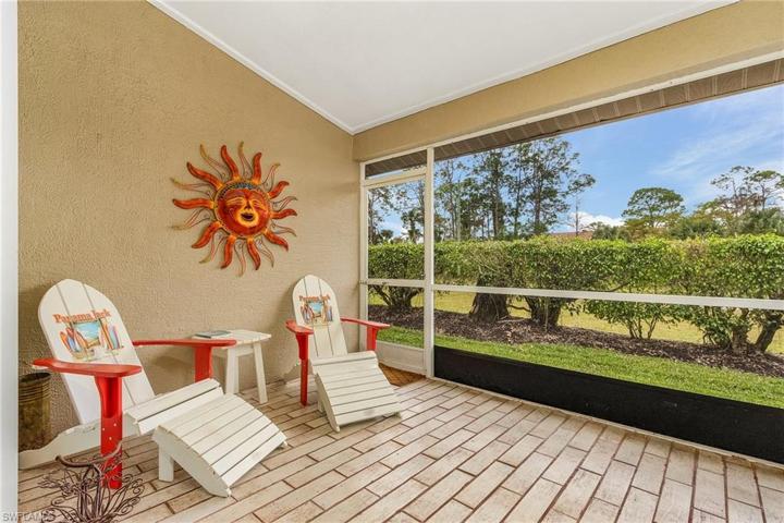 2037  Crown Pointe W BLVD, Naples, FL 34112