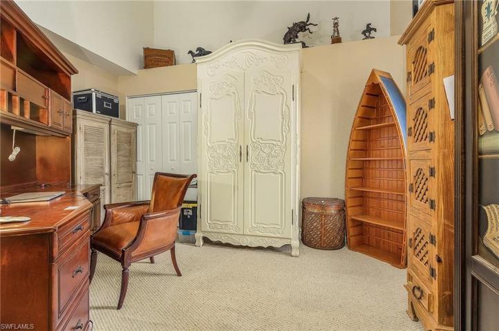 2037  Crown Pointe W BLVD, Naples, FL 34112
