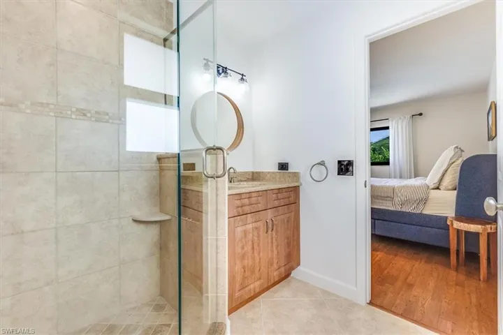 En-suite bathroom