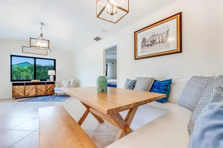 49  Willoughby  DR, Naples, FL 34110