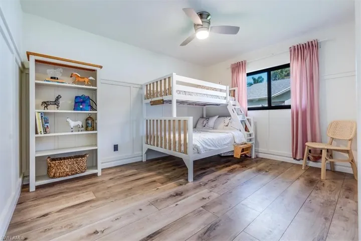 49  Willoughby  DR, Naples, FL 34110