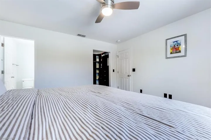 49  Willoughby  DR, Naples, FL 34110