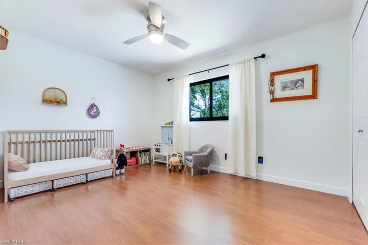 49  Willoughby  DR, Naples, FL 34110