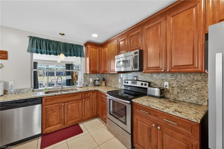 1314 Shelby Pkwy, Cape Coral, Florida 33904