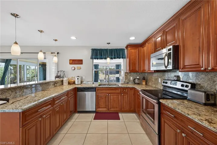 1314 Shelby Pkwy, Cape Coral, Florida 33904