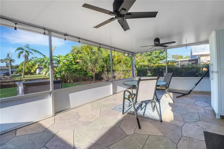 Screened back lanai