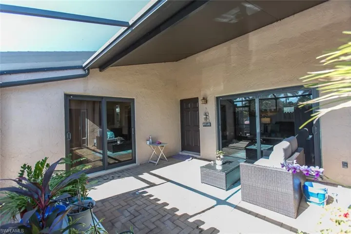 View of patio / terrace with an outdoor living space