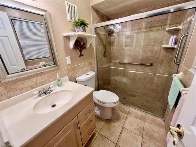 405 Parkside St, Lehigh Acres, Florida 33936