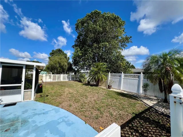 405 Parkside St, Lehigh Acres, Florida 33936