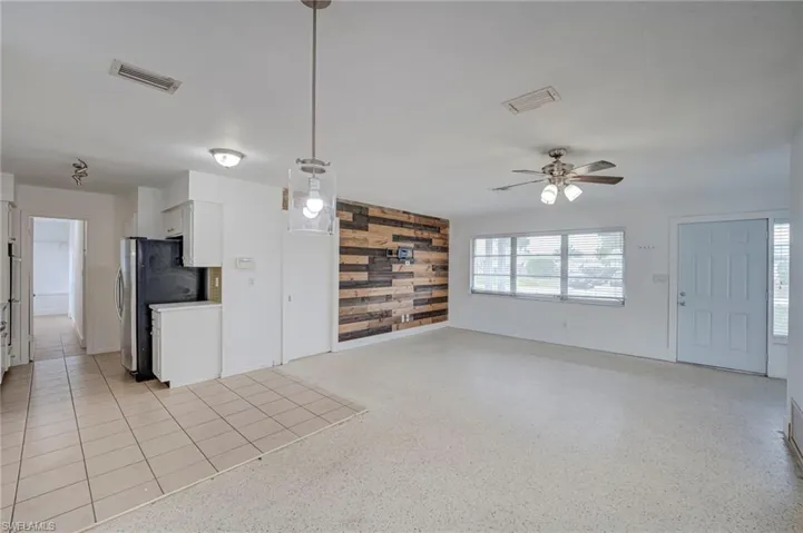 220 Punta Alta Ct, Lehigh Acres, Florida 33936