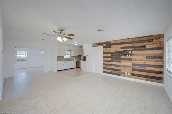 220 Punta Alta Ct, Lehigh Acres, Florida 33936