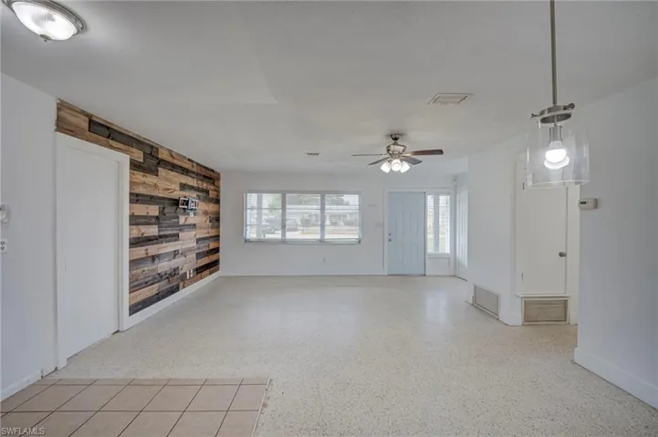 220 Punta Alta Ct, Lehigh Acres, Florida 33936