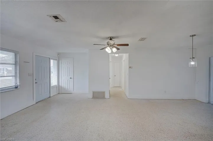 220 Punta Alta Ct, Lehigh Acres, Florida 33936