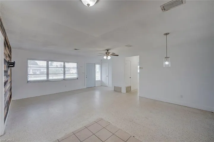 220 Punta Alta Ct, Lehigh Acres, Florida 33936