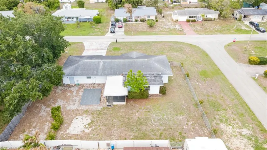 220 Punta Alta Ct, Lehigh Acres, Florida 33936