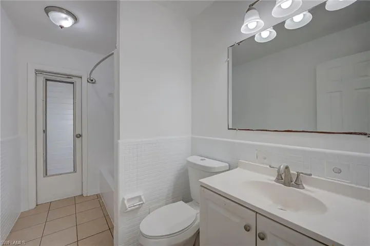 220 Punta Alta Ct, Lehigh Acres, Florida 33936