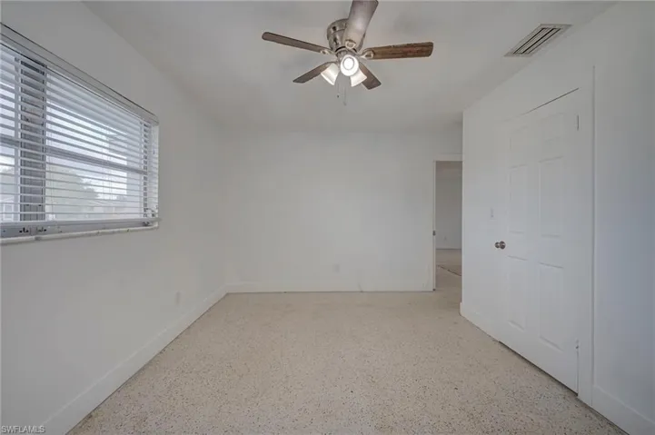 220 Punta Alta Ct, Lehigh Acres, Florida 33936