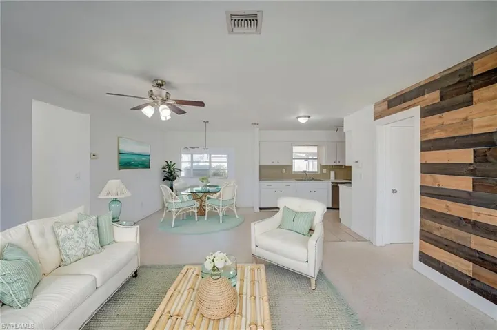 220 Punta Alta Ct, Lehigh Acres, Florida 33936