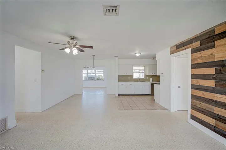 220 Punta Alta Ct, Lehigh Acres, Florida 33936