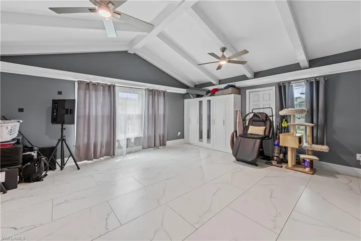 Den/Flex Space