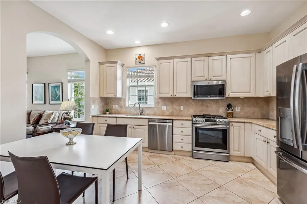 9106 Cascada WAY, Naples, FL 34114,224077547