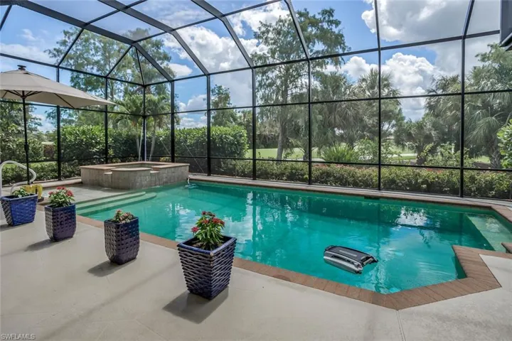 Extra large salt-water pool and spa, sunshelf, view to golf course