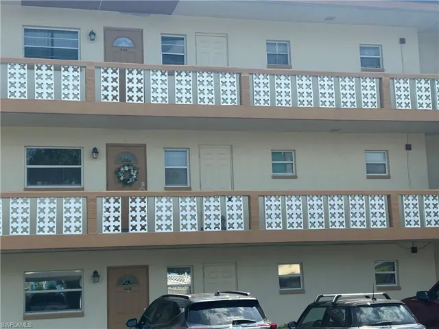 1529  Tropic  TER, North Fort Myers, FL 33903