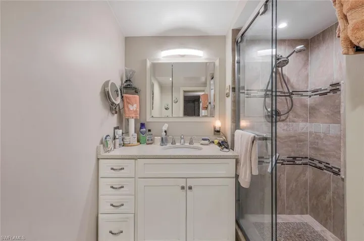138  3rd St  , Naples, FL 34113