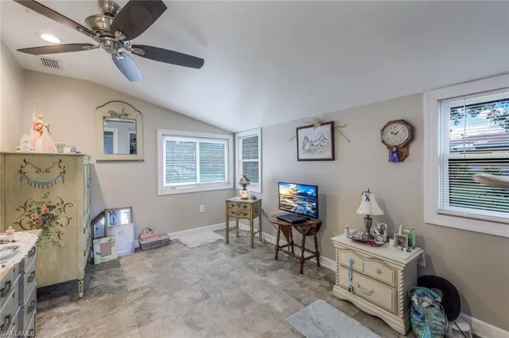 138  3rd St  , Naples, FL 34113