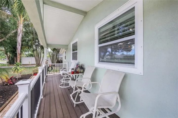 138  3rd St  , Naples, FL 34113