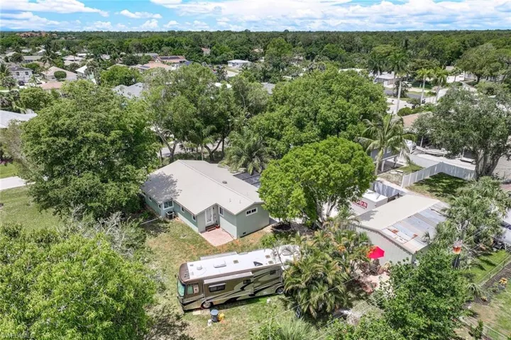 138  3rd St  , Naples, FL 34113