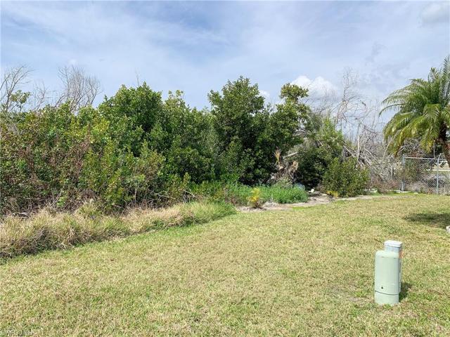 19681 #419  Summerlin  RD, Fort Myers, FL 33908