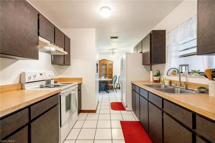 2213  Lily  RD, Fort Myers, FL 33905