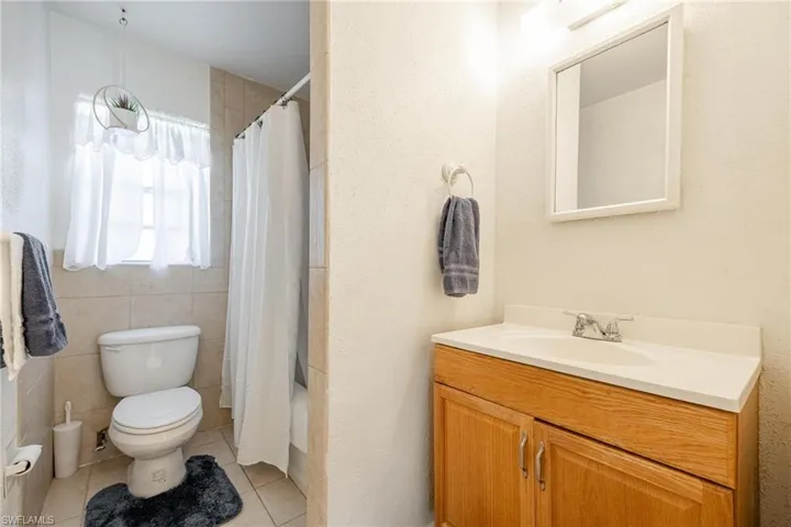 2213  Lily  RD, Fort Myers, FL 33905