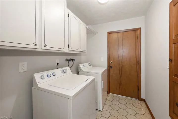 20014 Lake Vista Cir, Lehigh Acres, Florida 33936