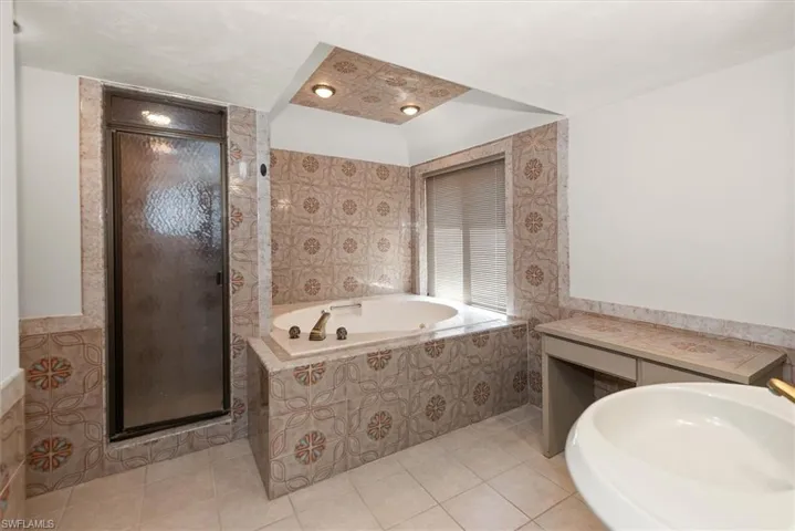 20014 Lake Vista Cir, Lehigh Acres, Florida 33936