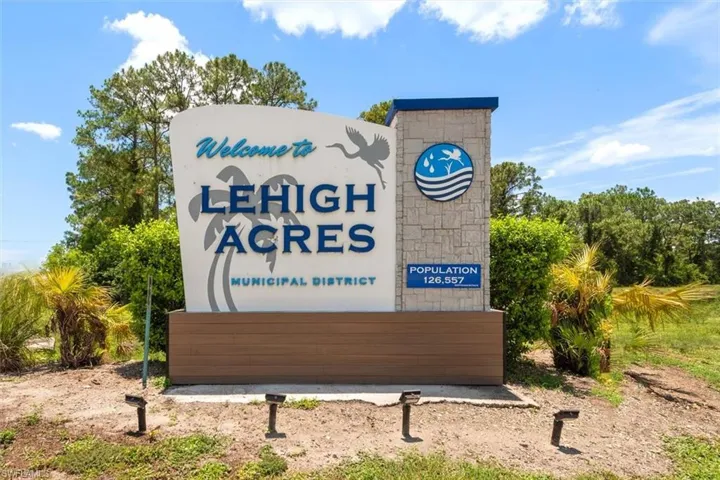20014 Lake Vista Cir, Lehigh Acres, Florida 33936