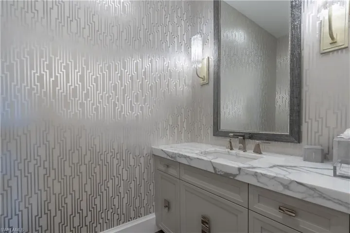 Primary water closet