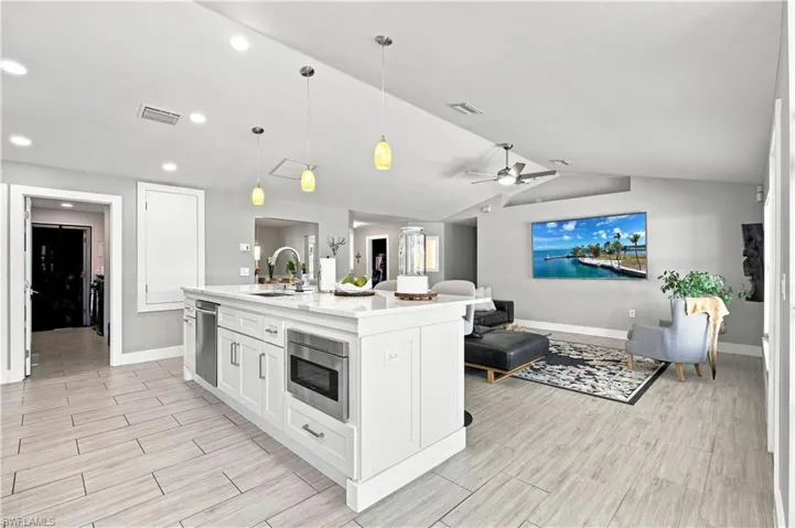 630 Nw 26th St, Cape Coral, Florida 33993