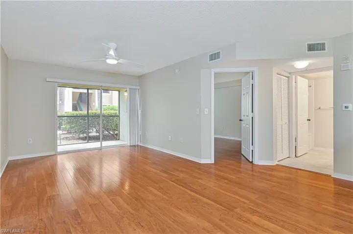 8920 Colonnades Ct E 514, Bonita Springs, Florida 34135