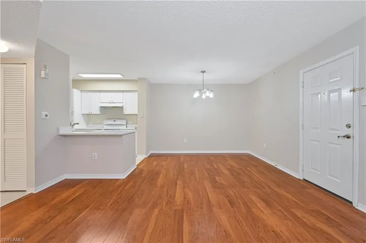8920 Colonnades Ct E 514, Bonita Springs, Florida 34135