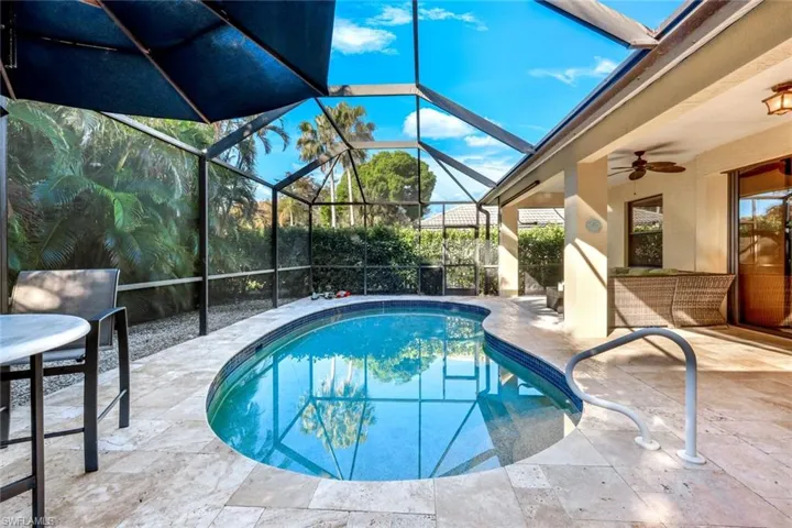 302  Sawgrass  CT, Naples, FL 34110