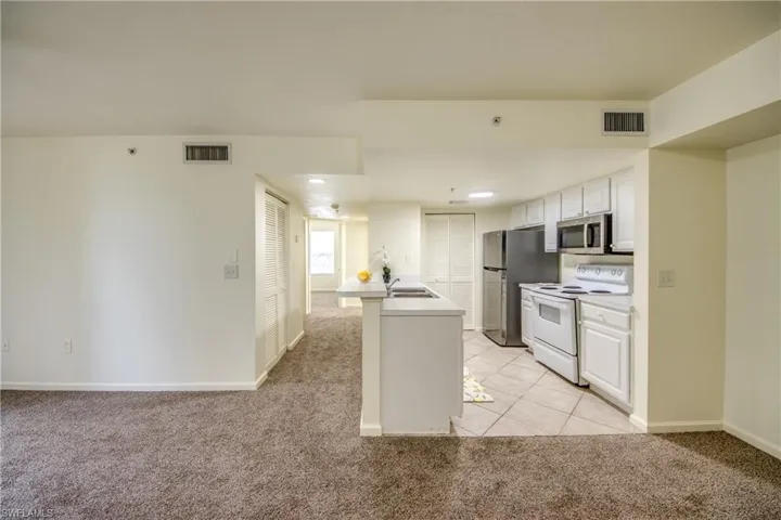 4149  Residence  DR, Fort Myers, FL 33901