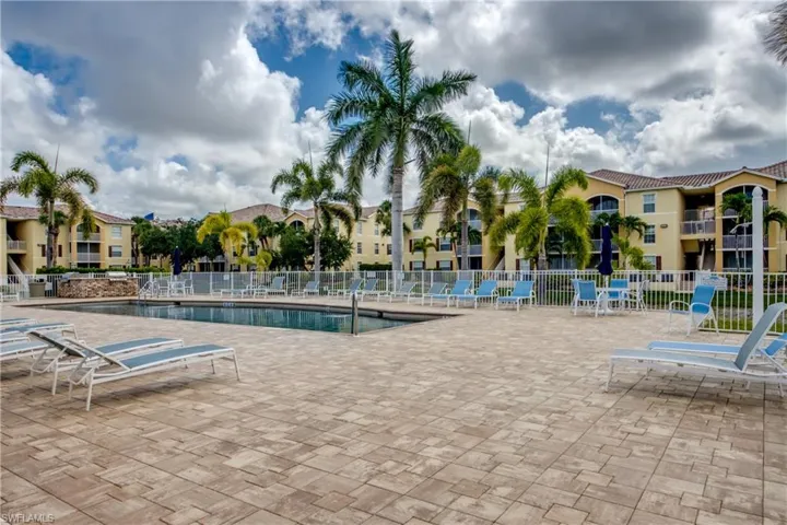 4149  Residence  DR, Fort Myers, FL 33901