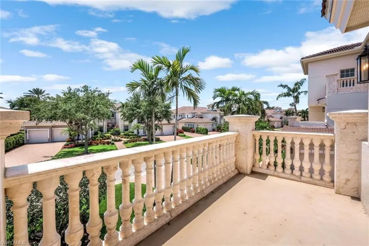 Balcony featuring a residential view