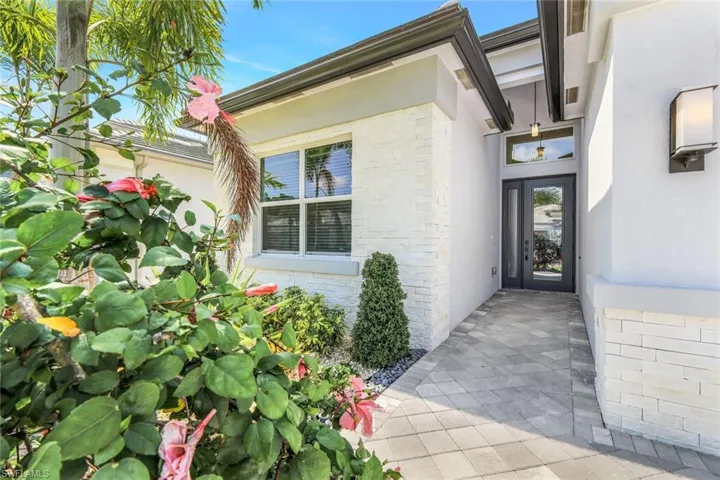 11322  Jacaranda  DR, Naples, FL 34120