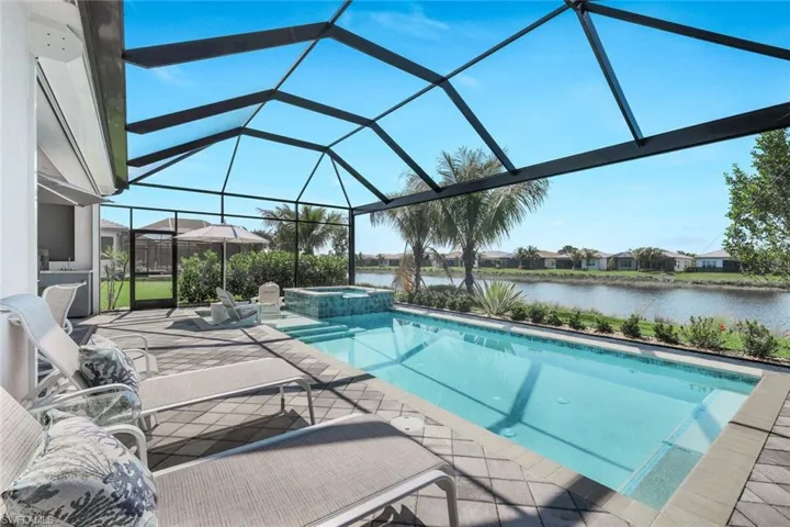 11322  Jacaranda  DR, Naples, FL 34120