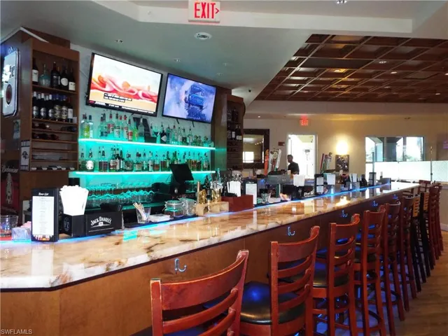 Restaurant with bar