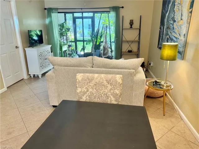 2135 Crystal Dr # 30, Fort Myers Fl 33907